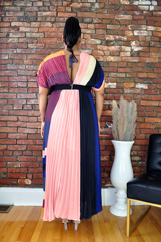 Color Pleats Maxi Dress